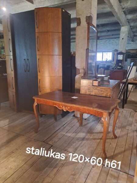 Staliukas 120×60 h 60
