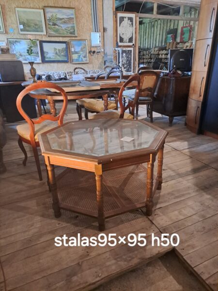 Stalas  95×95 h50