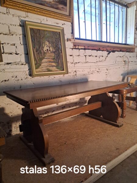 Stalas   136×69 h56