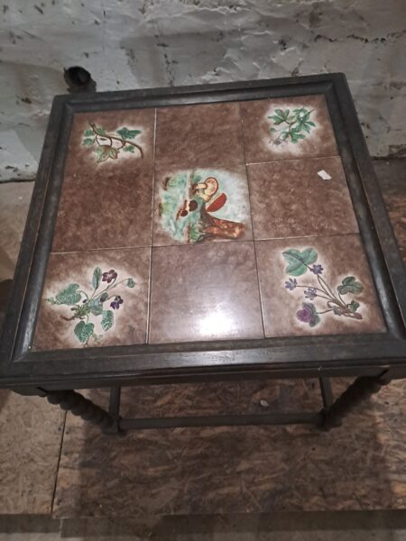 Staliukas 60×60 h52